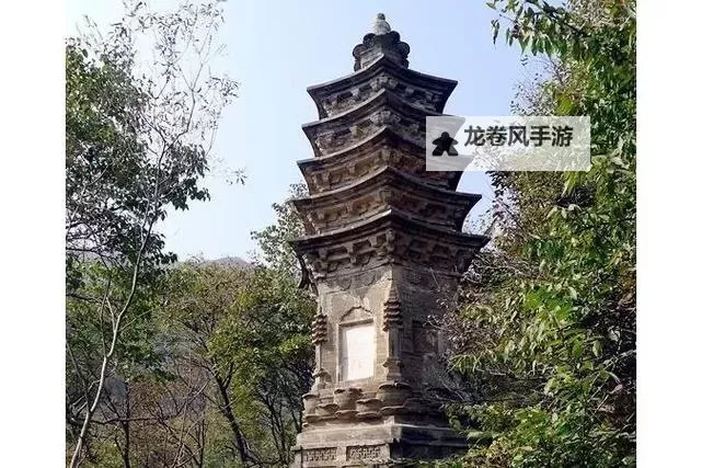 九宝玲珑塔图片欣赏:精美建筑的瑰丽风采图2