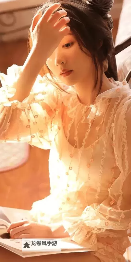 探索极致魅力:最大胆美女艺术的大胆表现与艺术魅力图1