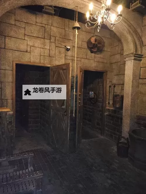 探索传奇石墓：三独立房间的神秘秘密图1