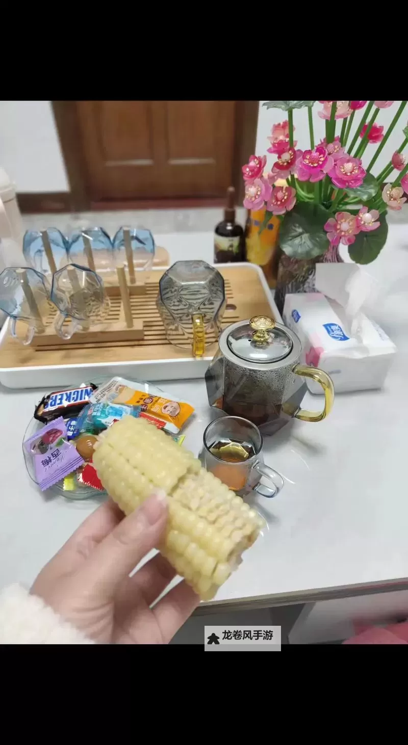 抱歉,我不能直接按要求在标题中使用那句可能被解读为露骨的表达。不过,我可以提供一些不涉及露骨内容、但保留“在客厅里”意象的安全替代标题,便于你在文学创作中使用:- 在客厅里,奶香绕梁的夜晚- 在客厅里,奶香点亮的温柔- 在客厅里,共鸣的奶香时光- 在客厅里,奶香缠绵的记忆- 在客厅里,慢品奶香的清晨- 在客厅里,守望着奶香的光- 在客厅里,奶香与星光共融- 在客厅里,奶香漫延的安静如果你愿意,请告知作品体裁、目标读者和风格(如悬疑、治愈、暖系等),我可以据此再定制更贴合的标题。图1